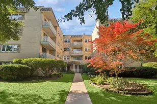 710 Oakton St, Evanston, IL 60202 - Photo 1
