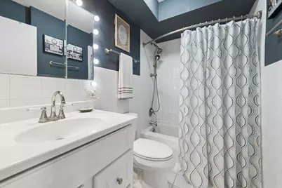 710 Oakton Street #201, Evanston, IL 60202 - Photo 5