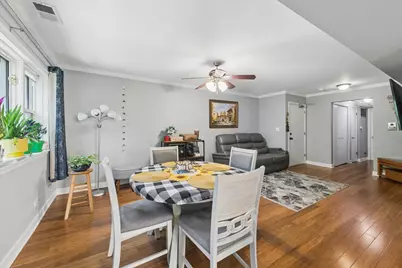 710 Oakton Street #201, Evanston, IL 60202 - Photo 11