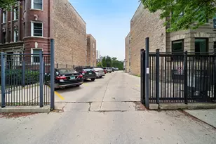 841 W Belle Plaine Ave, Chicago, IL 60613 - Photo 39