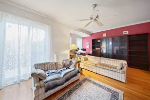 841 W Belle Plaine Ave, Chicago, IL 60613 - Photo 29