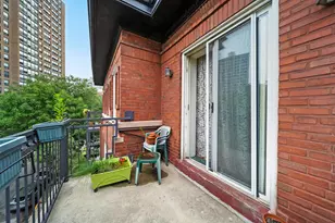 841 W Belle Plaine Ave, Chicago, IL 60613 - Photo 9