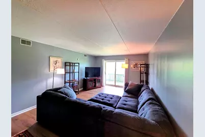 505 Redondo Drive #504, Downers Grove, IL 60516 - Photo 5