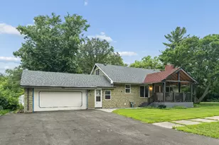 11200 S Octavia Ave, Worth, IL 60482 - Photo 1
