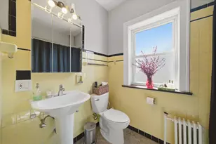 1451 W Berwyn Ave, Chicago, IL 60640 - Photo 25