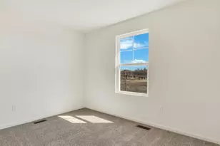 2048 Yellowstone Blvd, Mundelein, IL 60060 - Photo 23