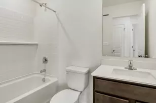 2048 Yellowstone Blvd, Mundelein, IL 60060 - Photo 25