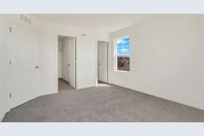 2048 Yellowstone Boulevard, Mundelein, IL 60060 - Photo 19