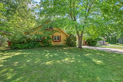 749 Cynthia Drive, Lake Holiday, IL 60548 - Photo 3