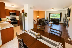 107 King Henry Rd, Poplar Grove, IL 61065 - Photo 9