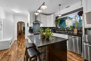 3650 W Oakdale Ave, Chicago, IL 60618 - Photo 3