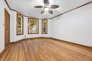 3650 W Oakdale Ave, Chicago, IL 60618 - Photo 15