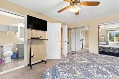 5701 Bedford Court, Hanover Park, IL 60133 - Photo 13