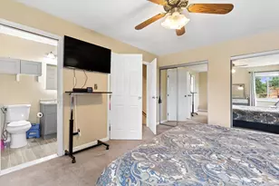 5701 Bedford Ct, Hanover Park, IL 60133 - Photo 13
