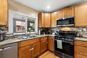 5701 Bedford Ct, Hanover Park, IL 60133 - Photo 11