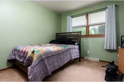 2212 Silverthorn Drive, Rockford, IL 61107 - Photo 31