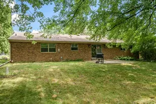 2212 Silverthorn Dr, Rockford, IL 61107 - Photo 5