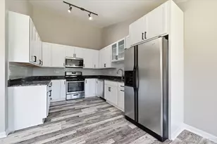 306 Conley Dr, Elburn, IL 60119 - Photo 9