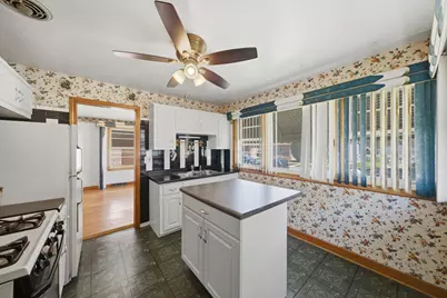 624 Marshall Avenue, Bellwood, IL 60104 - Photo 3