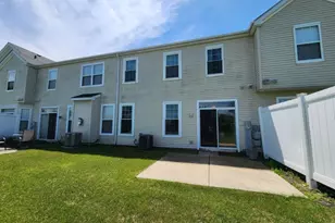 1804 Parkside Dr, Shorewood, IL 60404 - Photo 17