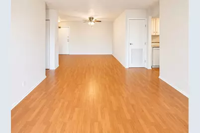 601 W Huntington Commons Road #302, Mount Prospect, IL 60056 - Photo 3
