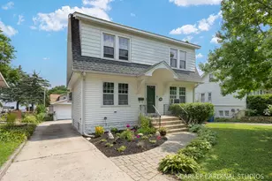 251 S Oakland, Elmhurst, IL 60126 - Photo 1