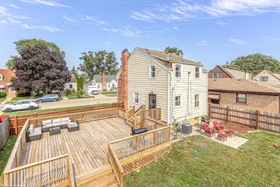 9619 S Albany Avenue, Evergreen Park, IL 60805 - Photo 17
