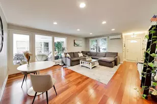 9717 S Avers Ave, Evergreen Park, IL 60805 - Photo 5