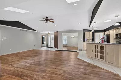 2519 Reynolds Manor Drive #2519, Ottawa, IL 61350 - Photo 11