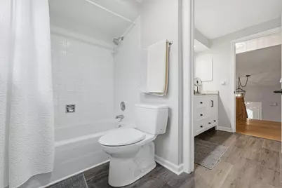 2S649 Avenue Normandy E Avenue, Oak Brook, IL 60523 - Photo 15