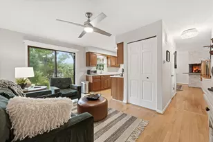 2S649 Ave Normandy E Ave, Oak Brook, IL 60523 - Photo 9