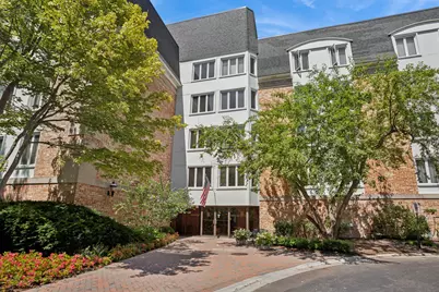 200 Lake Boulevard #428, Buffalo Grove, IL 60089 - Photo 1