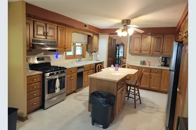 425 S Arlington Heights Road, Elk Grove Village, IL 60007 - Photo 17