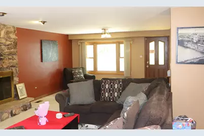 425 S Arlington Heights Road, Elk Grove Village, IL 60007 - Photo 13