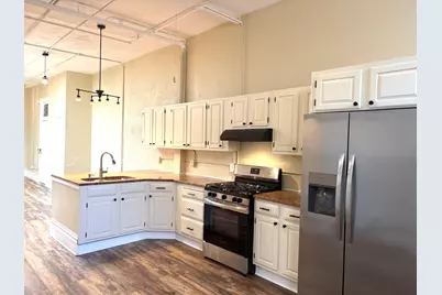 10 N State Street #Upper, Elgin, IL 60123 - Photo 5