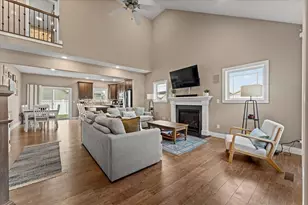 3402 Boulder Ridge Dr, Champaign, IL 61822 - Photo 5