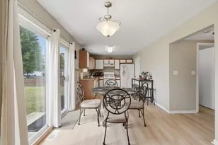 2636 Jenna Cir, Montgomery, IL 60538 - Photo 13