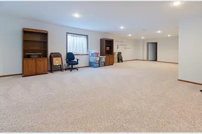1801 Squires Landing, Rochelle, IL 61068 - Photo 21