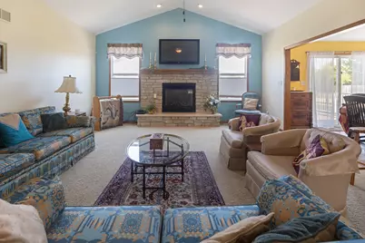 1801 Squires Landing, Rochelle, IL 61068 - Photo 9
