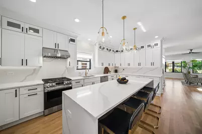 5407 W Pensacola Avenue, Chicago, IL 60641 - Photo 9