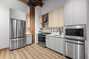 153 W Ohio St, Chicago, IL 60654 - Photo 3
