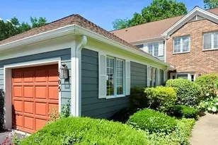 805 Suffield Square, Lincolnshire, IL 60069 - Photo 1