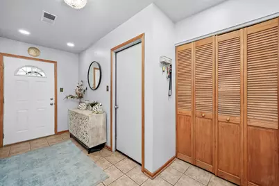 16323 Oxford Drive, Tinley Park, IL 60477 - Photo 3