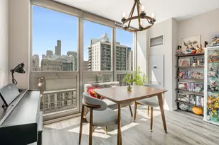 200 W Grand Ave, Chicago, IL 60654 - Photo 5