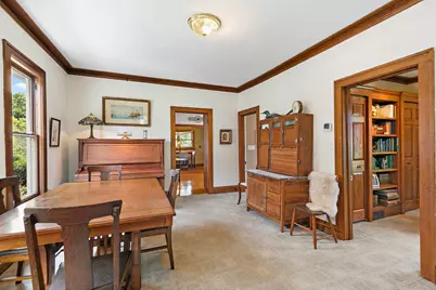 512 Barrington Avenue, East Dundee, IL 60118 - Photo 9