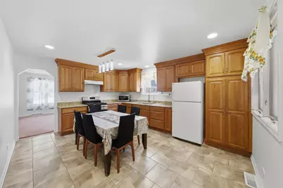 15W425 Victory Parkway, Elmhurst, IL 60126 - Photo 3
