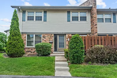 7318 Winthrop Way #4, Downers Grove, IL 60516 - Photo 1