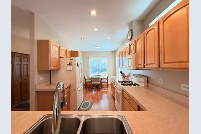 2 Suffolk Way, Grayslake, IL 60030 - Photo 7