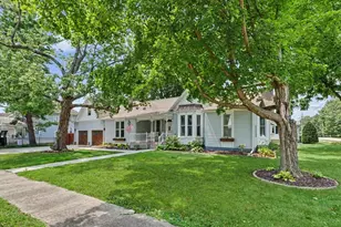 718 N Charter St, Monticello, IL 61856 - Photo 3