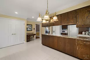 1217 Lake Shore Dr N, Barrington, IL 60010 - Photo 17